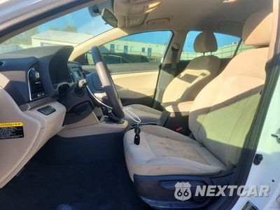 Zdjęcie 7 z 12 samochodu: 2018 HYUNDAI ELANTRA SE VIN:5NPD74LF6JH289037 - miniatura