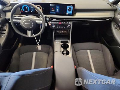 Zdjęcie 8 z 12 samochodu: 2026 HYUNDAI SONATA HYBRID BLUE VIN:KMHL24JJ8TA183597 - miniatura