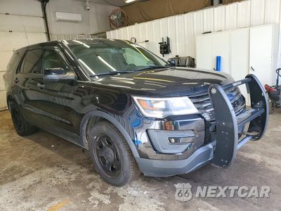 Czwarte zdjęcie samochodu z boku: 2017 FORD EXPLORER POLICE INTERCEPTOR VIN:1FM5K8AR5HGD26693 - miniatura