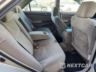 Zdjęcie 10 z 12 samochodu: 2005 TOYOTA CAMRY LE VIN:4T1BE30KX5U075068 - miniatura