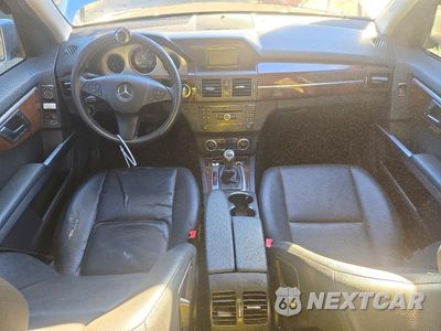 Zdjęcie 8 z 13 samochodu: 2010 MERCEDES-BENZ GLK VIN:WDCGG8HB1AF444253 - miniatura