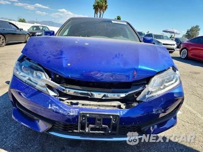 Piąte zdjęcie samochodu w środku: 2017 HONDA ACCORD EX VIN:1HGCT1B78HA009668 - miniatura