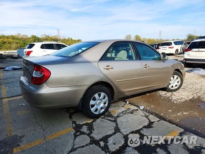 Trzecie zdjęcie samochodu z tyłu: 2002 TOYOTA CAMRY LE VIN:4T1BE32KX2U047568 - miniatura