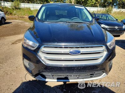 Piąte zdjęcie samochodu w środku: 2019 FORD ESCAPE SE VIN:1FMCU9GD5KUC01611 - miniatura