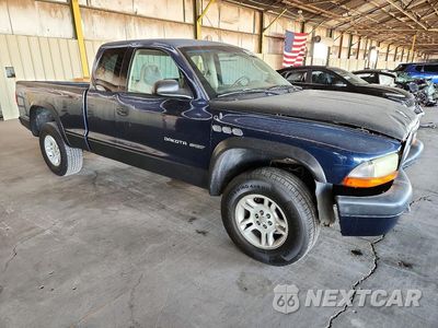 Czwarte zdjęcie samochodu z boku: 2002 DODGE DAKOTA SPORT VIN:1B7GG32N92S562877 - miniatura