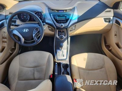 Zdjęcie 8 z 12 samochodu: 2013 HYUNDAI ELANTRA GLS VIN:5NPDH4AE1DH187804 - miniatura