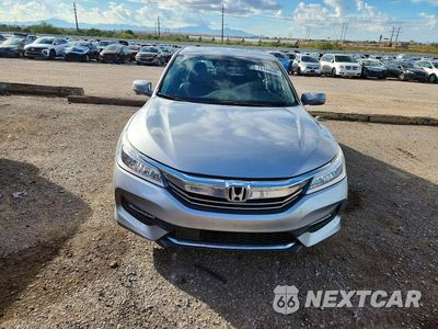 Piąte zdjęcie samochodu w środku: 2017 HONDA ACCORD TOURING VIN:1HGCR3F93HA038940 - miniatura