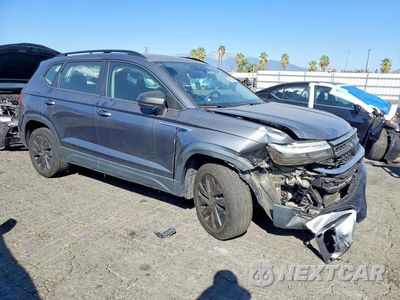 Czwarte zdjęcie samochodu z boku: 2023 VOLKSWAGEN TAOS S VIN:3VVDX7B24PM358800 - miniatura