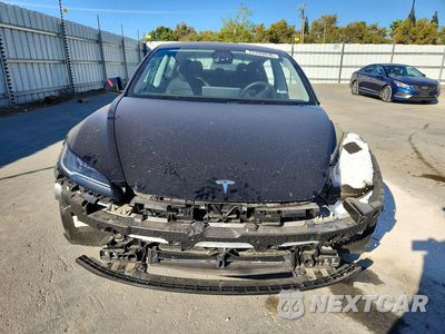 Piąte zdjęcie samochodu w środku: 2024 TESLA MODEL 3 VIN:5YJ3E1EAXRF732351 - miniatura