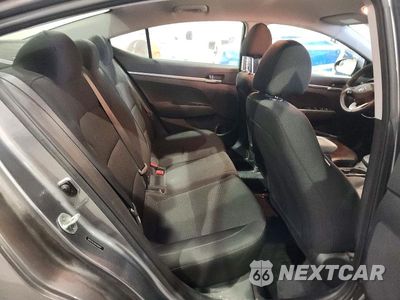 Zdjęcie 10 z 12 samochodu: 2019 HYUNDAI ELANTRA SE VIN:5NPD74LF9KH406997 - miniatura