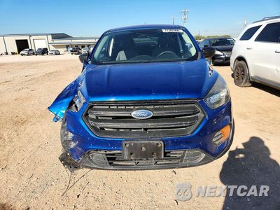 Piąte zdjęcie samochodu w środku: 2019 FORD ESCAPE S VIN:1FMCU0F76KUC07456 - miniatura