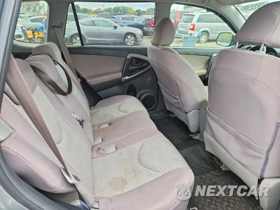 Zdjęcie 11 z 13 samochodu: 2006 TOYOTA RAV4 BASE VIN:JTMZD33V766014973 - miniatura