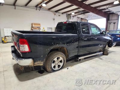 Trzecie zdjęcie samochodu z tyłu: 2020 RAM 1500 BIG HORN/LONE STAR VIN:1C6SRFBT7LN254313 - miniatura