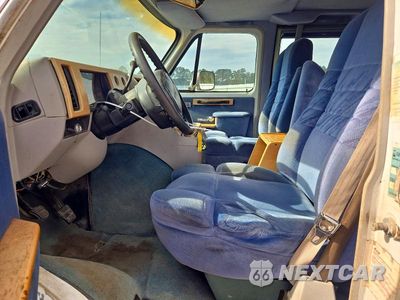 Zdjęcie 7 z 13 samochodu: 1994 CHEVROLET G20 VIN:1GBEG25K8RF183850 - miniatura