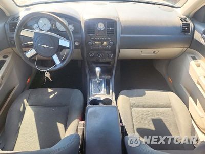 Zdjęcie 8 z 12 samochodu: 2006 CHRYSLER 300 VIN:2C3KA43R96H367060 - miniatura