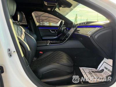 Piąte zdjęcie samochodu w środku: 2021 MERCEDES-BENZ S 580 4MATIC VIN:W1K6G7GB3MA048605 - miniatura