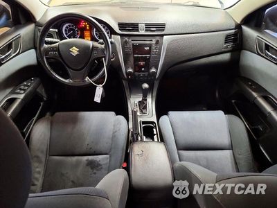 Zdjęcie 8 z 12 samochodu: 2011 SUZUKI KIZASHI SE VIN:JS2RE9A34B6111548 - miniatura