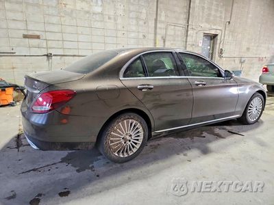 Trzecie zdjęcie samochodu z tyłu: 2017 MERCEDES-BENZ C 300 4MATIC VIN:55SWF4KB8HU193797 - miniatura