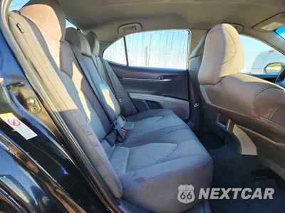Zdjęcie 10 z 12 samochodu: 2018 TOYOTA CAMRY LE VIN:4T1B11HK8JU646099 - miniatura