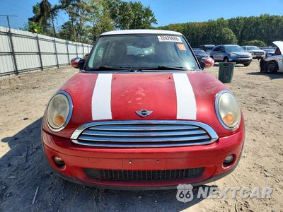 Piąte zdjęcie samochodu w środku: 2010 MINI COOPER VIN:WMWMF3C58ATU77880 - miniatura