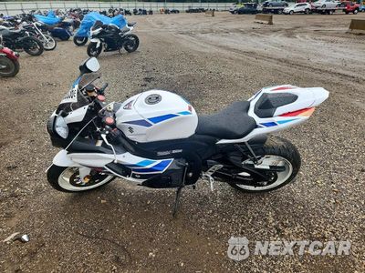 Trzecie zdjęcie samochodu z tyłu: 2013 SUZUKI GSX-R1000 VIN:JS1GT78A8D2100847 - miniatura