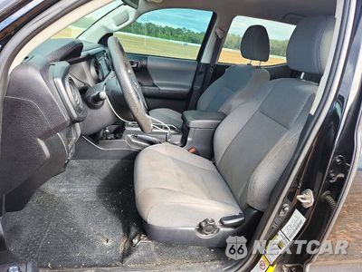 Zdjęcie 7 z 12 samochodu: 2019 TOYOTA TACOMA SR VIN:5TFAX5GNXKX161478 - miniatura