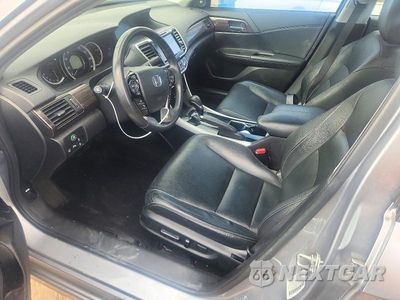 Zdjęcie 7 z 12 samochodu: 2017 HONDA ACCORD TOURING VIN:1HGCR3F93HA038940 - miniatura