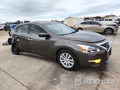 Czwarte zdjęcie samochodu z boku: 2015 NISSAN ALTIMA 2.5 S VIN:1N4AL3APXFC465035 - miniatura