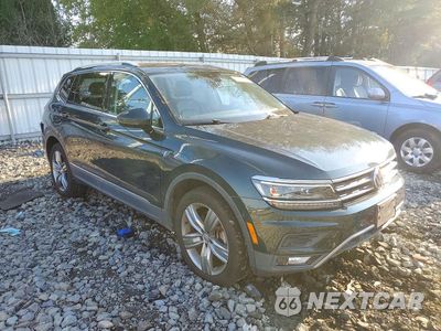 Czwarte zdjęcie samochodu z boku: 2018 VOLKSWAGEN TIGUAN SEL PREMIUM VIN:3VV4B7AX5JM218063 - miniatura