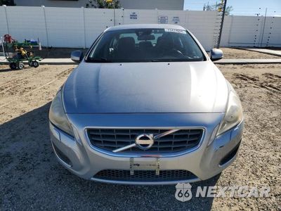 Piąte zdjęcie samochodu w środku: 2013 VOLVO S60 T5 VIN:YV1612FS3D2225710 - miniatura