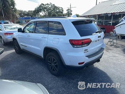 Trzecie zdjęcie samochodu z tyłu: 2017 JEEP GRAND CHEROKEE TRAILHAWK VIN:1C4RJFLT8HC610249 - miniatura