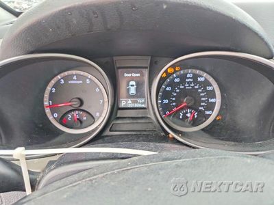 Zdjęcie 9 z 13 samochodu: 2016 HYUNDAI SANTA FE SPORT 2.4L VIN:5XYZT3LB4GG348935 - miniatura
