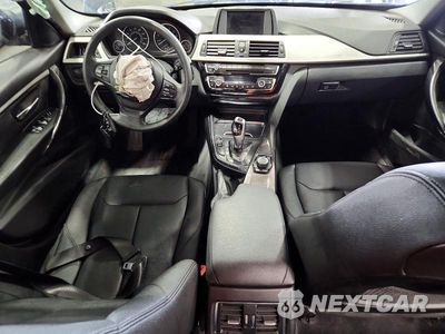 Zdjęcie 8 z 12 samochodu: 2018 BMW 320 XI VIN:WBA8A3C54JA491755 - miniatura