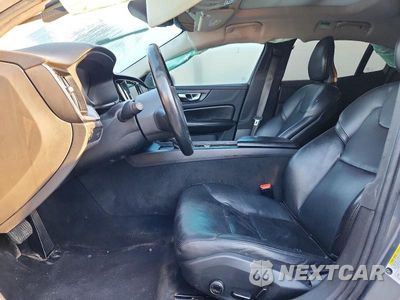 Zdjęcie 7 z 12 samochodu: 2020 VOLVO S60 T6 MOMENTUM VIN:7JRA22TK4LG062960 - miniatura