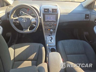 Zdjęcie 8 z 12 samochodu: 2011 TOYOTA COROLLA S VIN:2T1BU4EE9BC737859 - miniatura