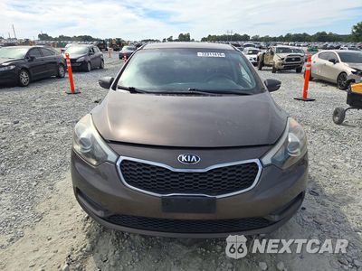 Piąte zdjęcie samochodu w środku: 2014 KIA FORTE LX VIN:KNAFX4A6XE5096887 - miniatura
