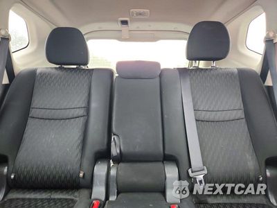 Zdjęcie 10 z 13 samochodu: 2018 NISSAN ROGUE SV VIN:KNMAT2MT9JP508908 - miniatura