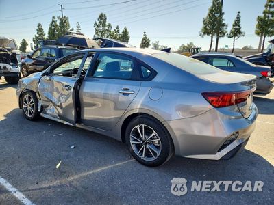 Drugie zdjęcie samochodu z przodu: 2023 KIA FORTE LXS VIN:3KPF24ADXPE637072 - miniatura