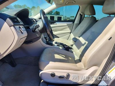 Zdjęcie 7 z 12 samochodu: 2013 VOLKSWAGEN PASSAT SE VIN:1VWBN7A31DC038818 - miniatura