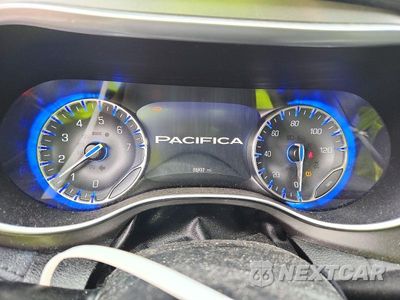 Zdjęcie 9 z 13 samochodu: 2019 CHRYSLER PACIFICA LIMITED VIN:2C4RC1GG4KR734544 - miniatura