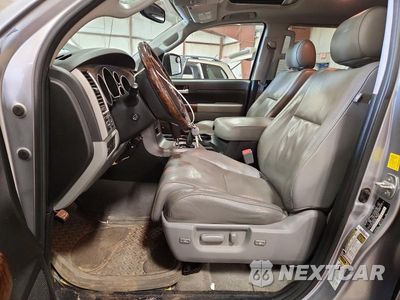 Zdjęcie 7 z 12 samochodu: 2010 TOYOTA TUNDRA CREWMAX LIMITED VIN:5TFHW5F10AX139603 - miniatura