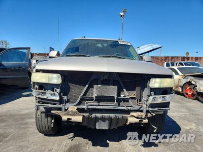 Piąte zdjęcie samochodu w środku: 2004 CHEVROLET TAHOE C1500 VIN:1GNEC13T74R273910 - miniatura