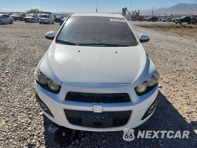 Piąte zdjęcie samochodu w środku: 2014 CHEVROLET SONIC LTZ VIN:1G1JE5SB9E4148450 - miniatura