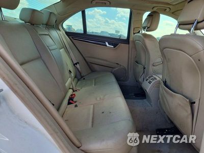 Zdjęcie 10 z 12 samochodu: 2014 MERCEDES-BENZ C 250 VIN:WDDGF4HB3EA938673 - miniatura