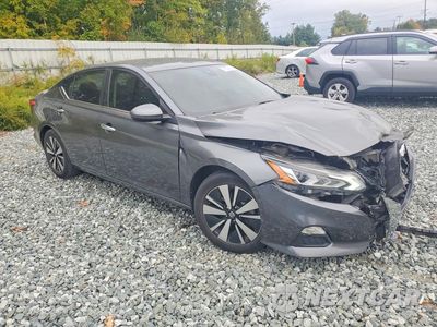 Czwarte zdjęcie samochodu z boku: 2021 NISSAN ALTIMA SV VIN:1N4BL4DV5MN420073 - miniatura