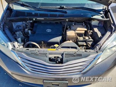 Zdjęcie 12 z 14 samochodu: 2015 TOYOTA SIENNA XLE 8-PASSENGER VIN:5TDYK3DC8FS641809 - miniatura