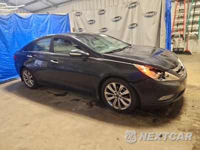 Czwarte zdjęcie samochodu z boku: 2012 HYUNDAI SONATA LIMITED 2.0T VIN:5NPEC4AB2CH409029 - miniatura