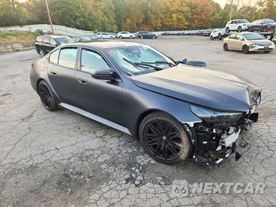 Czwarte zdjęcie samochodu z boku: 2025 BMW M5 VIN:WBS83FK08SCU36616 - miniatura
