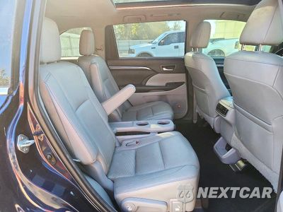 Zdjęcie 11 z 13 samochodu: 2015 TOYOTA HIGHLANDER LIMITED PLATINUM VIN:5TDYKRFH8FS058555 - miniatura