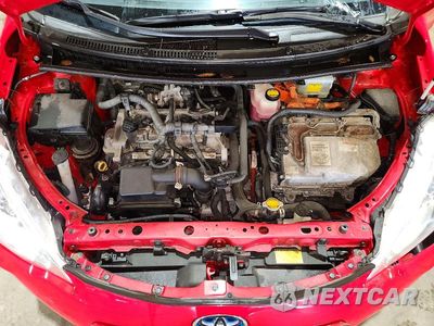 Zdjęcie 11 z 12 samochodu: 2012 TOYOTA PRIUS C TWO VIN:JTDKDTB32C1501055 - miniatura